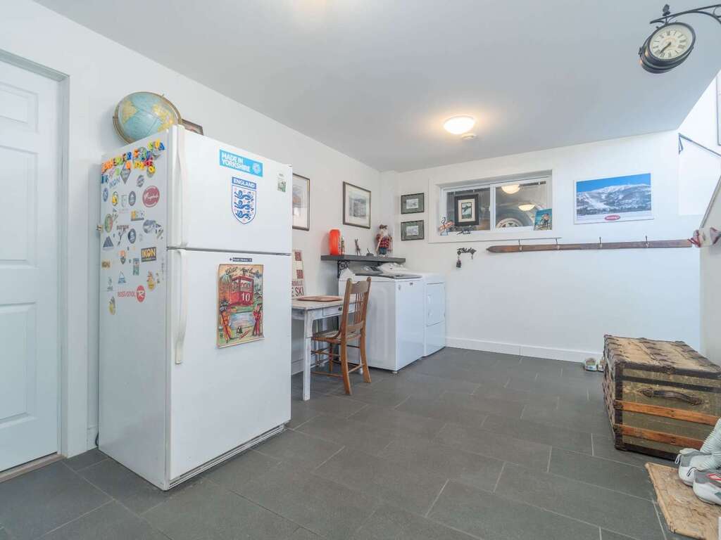 Mode room